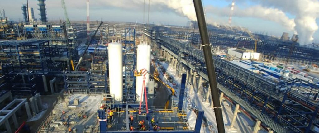 НЕФТЕПЕРЕРАБАТЫВАЮЩАЯ УСТАНОВКА ЕВРО+ КОМБИНАТА “ГАЗПРОМ НЕФТЬ” (МНПЗ)